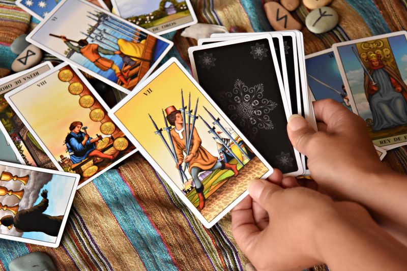 Tirage de tarot 2026 en ligne gratuit — Astrelia